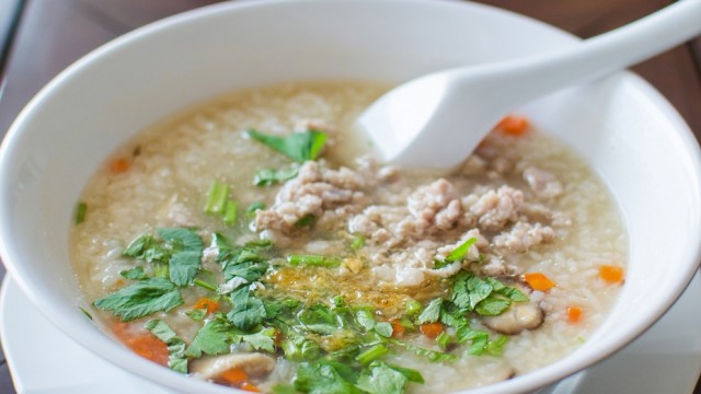 Rissuppe med svinekød