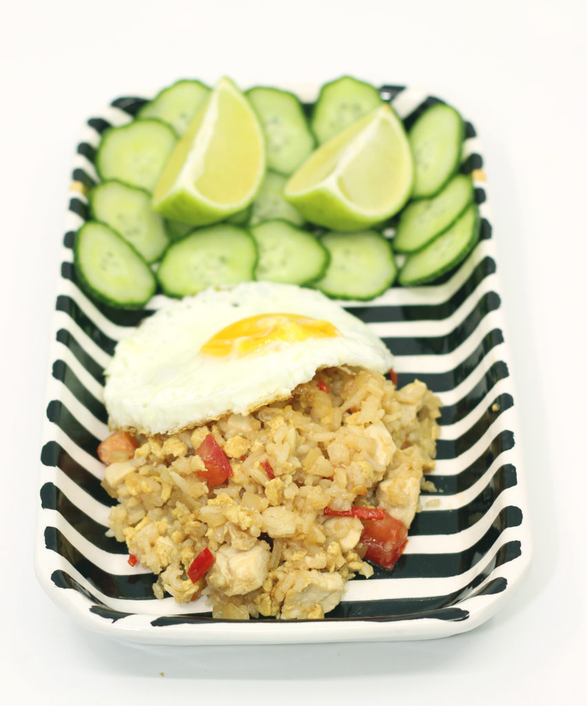 Stegte ris (khao phat) - opskrift - Lav thai mad